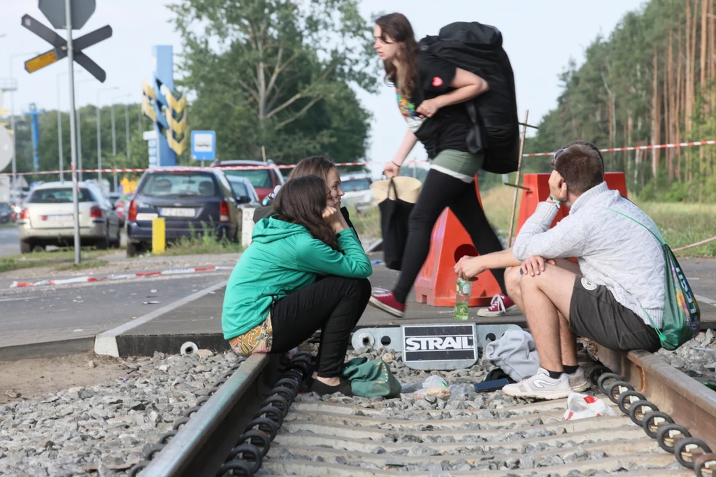 Tysiące woodstockowiczów opuszczają Kostrzyn nad Odrą po zakończeniu Pol'and'Rock Festival 2019 Tysiące woodstockowiczów opuszczają Kostrzyn nad Odrą po zakończeniu Pol'and'Rock Festival 2019